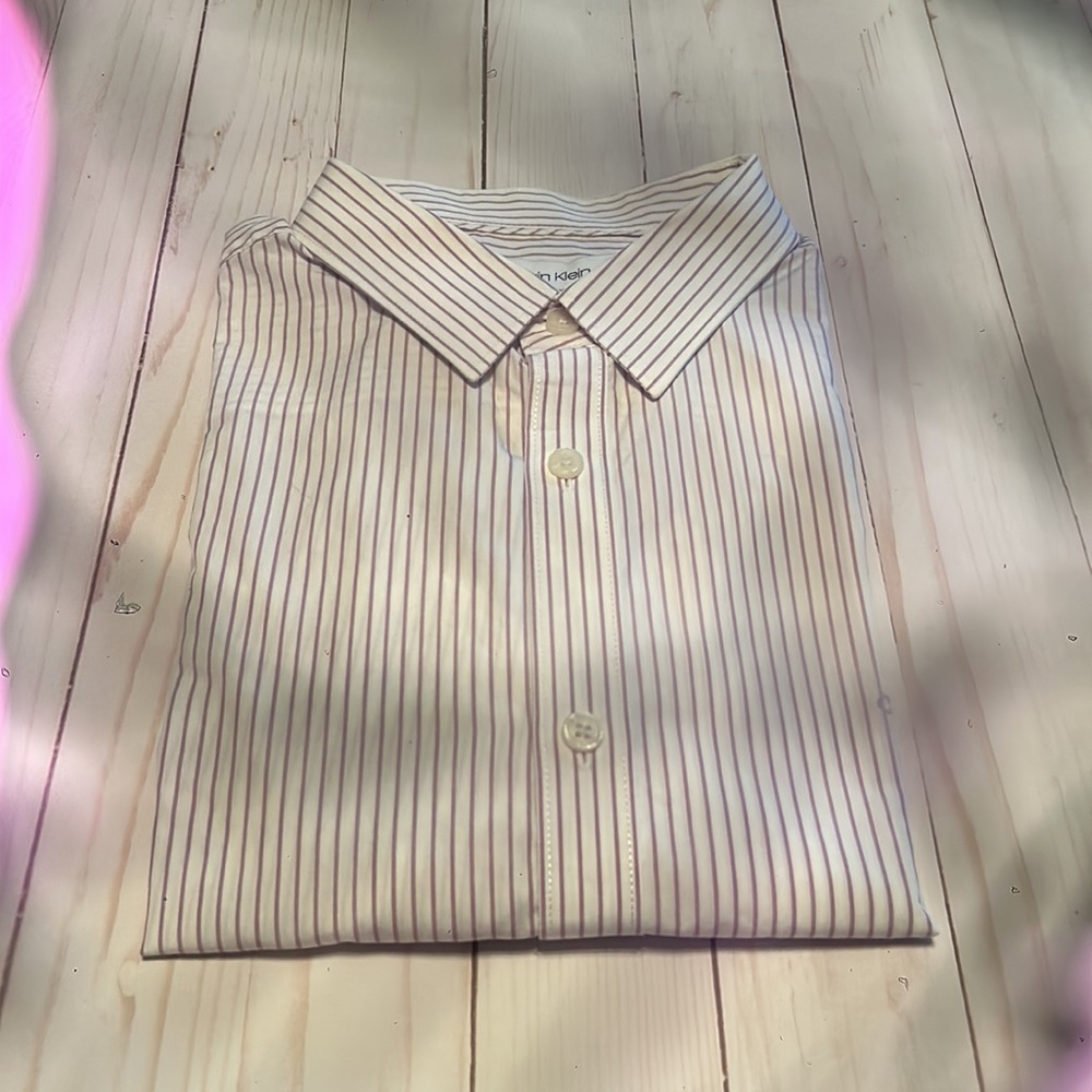 Calvin Klein. Size M - Picture 2 of 16